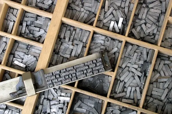Metal movable type image